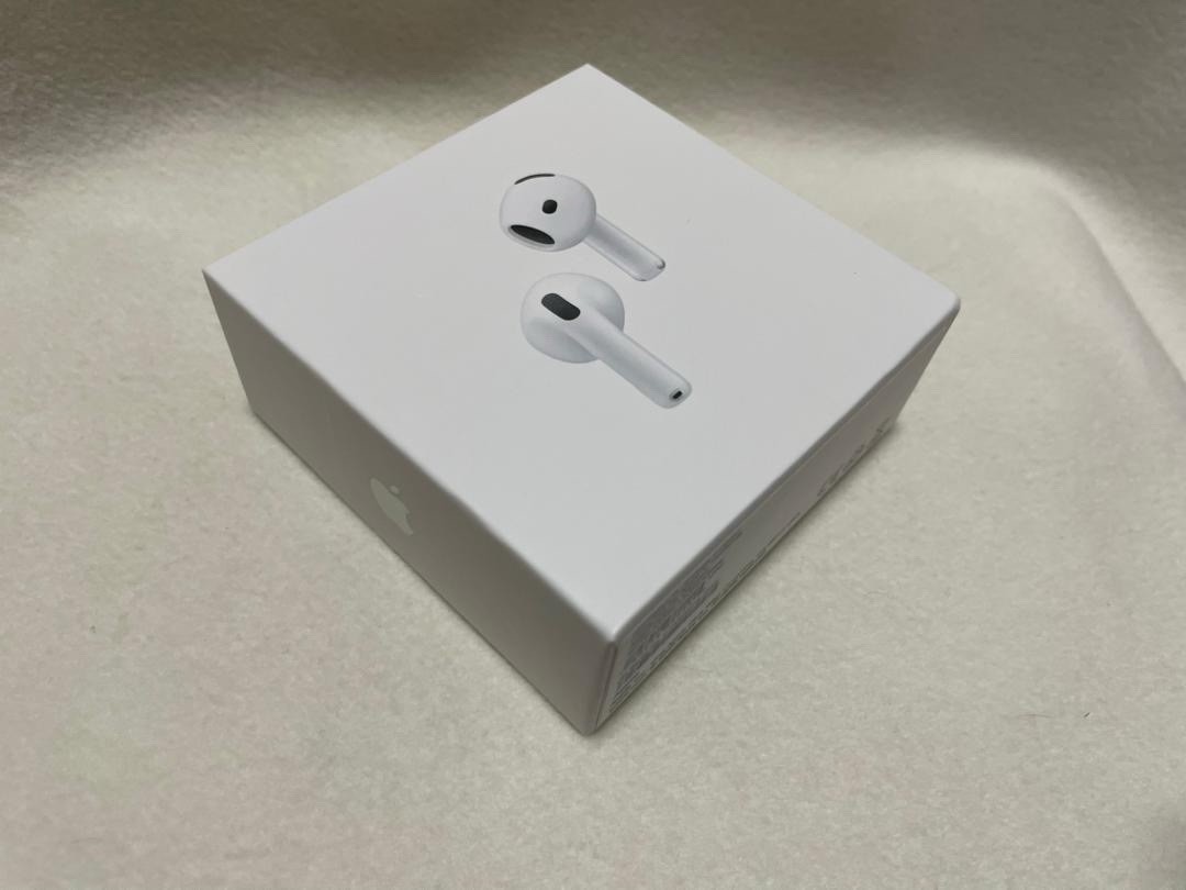 Apple AirPods 4 Active Noise Cancellation Earbuds , White