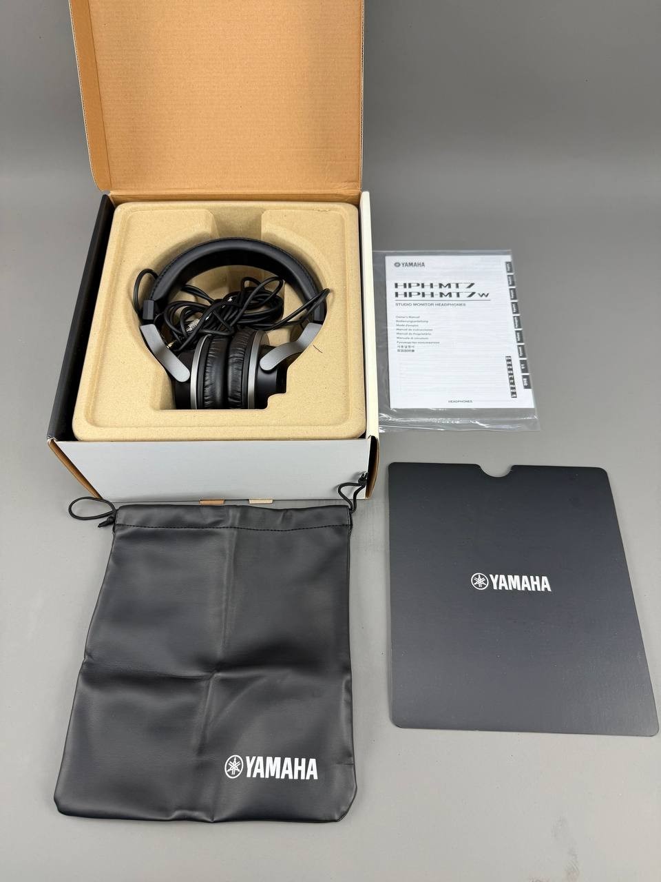Yamaha HPH MT7 Wired Headphones Black W/ Box & Dust Bag