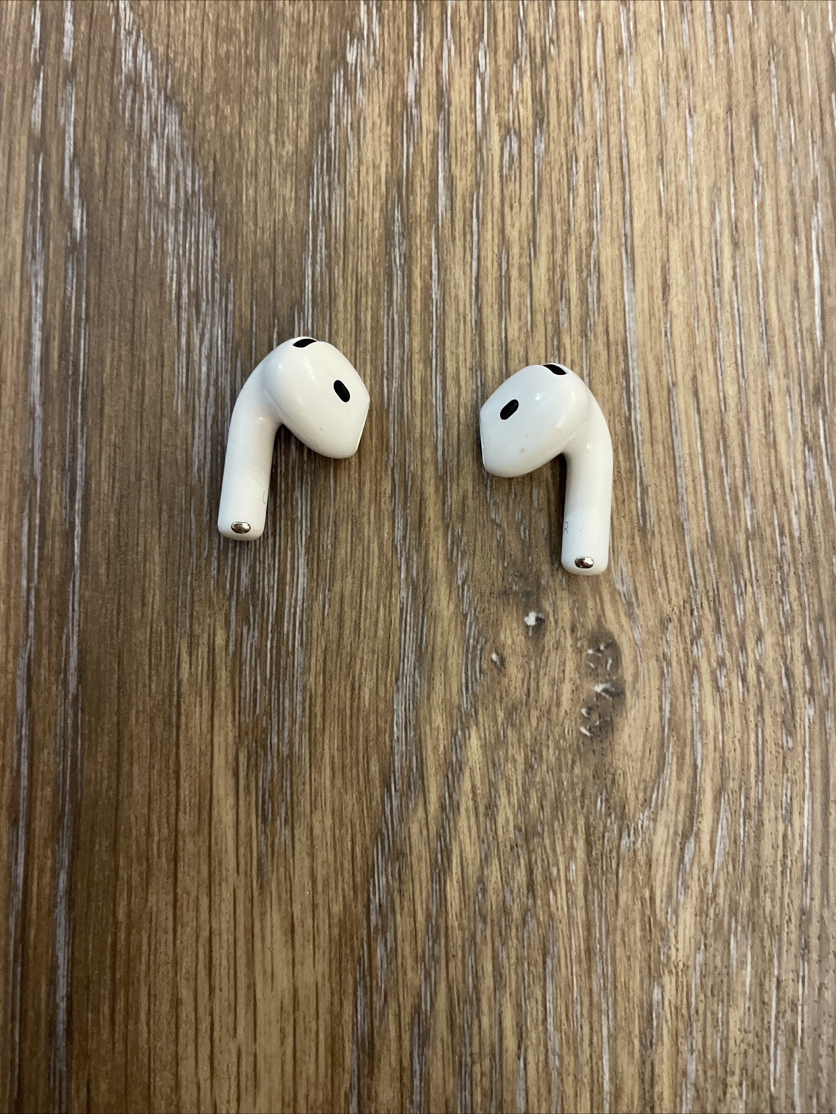 Apple AirPods 4th Gen ANC with MagSafe Charging Case A3053 A3050 A3058 Warranty