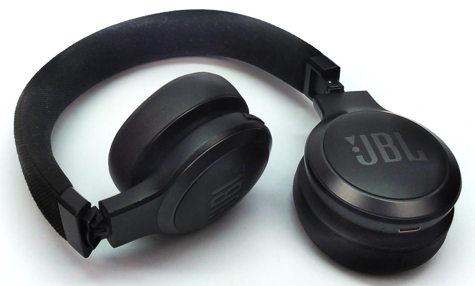JBL Live675NC Wireless Headphones Adaptive Noise Cancelling by HARMAN Black