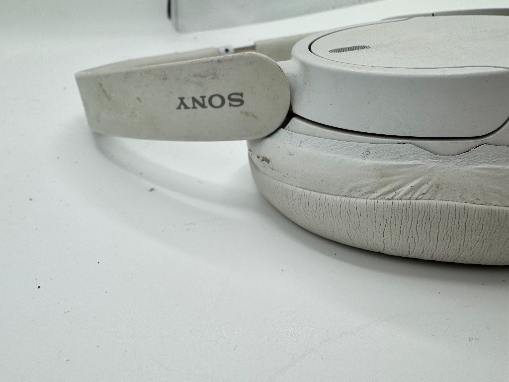 Sony WH-CH720N Wireless Noise Canceling Headphones White Bluetooth