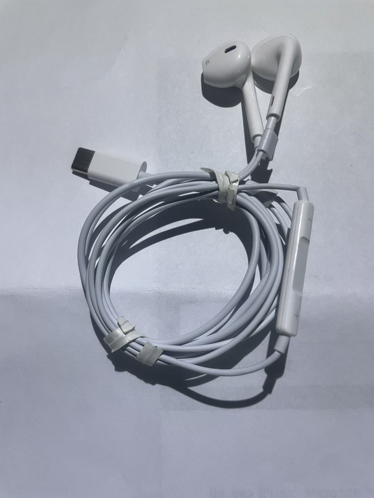 Apple EarPods with USB-C Connector White