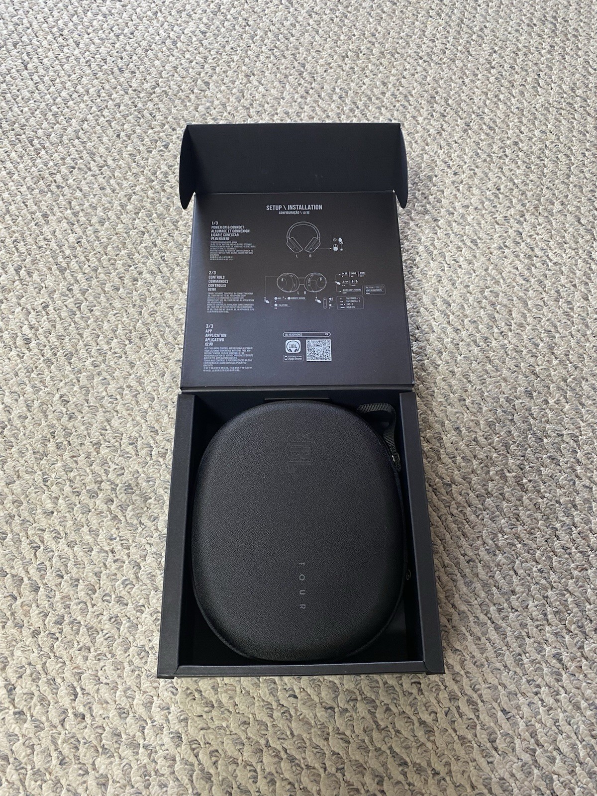New JBL tour one m2 Noise-Cancelling Wireless Over-Ear Bluetooth Headphones
