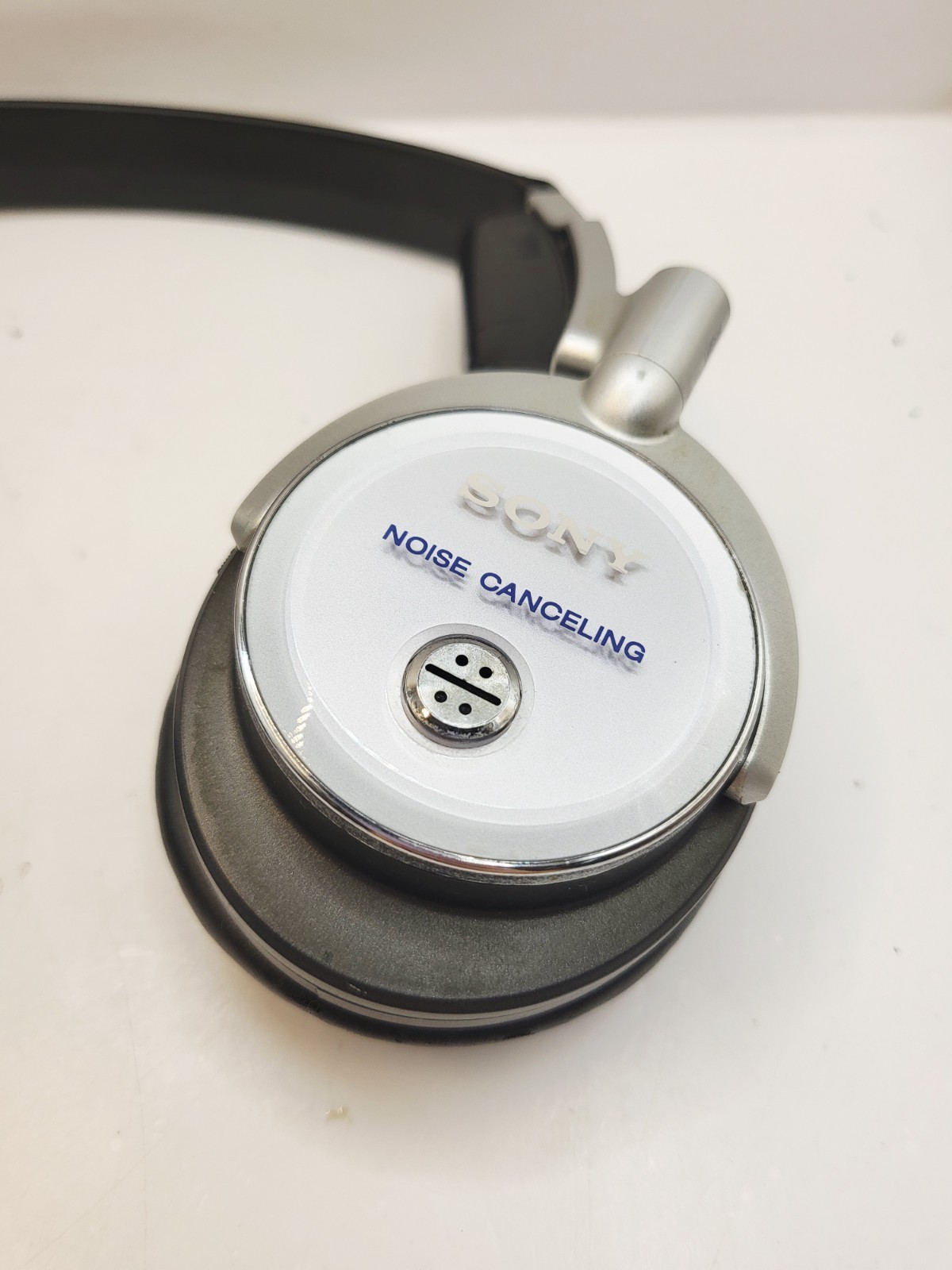 Sony Stereo Active Noise Cancelling Corded Headphones Over-Ear Sony MDR-NC6