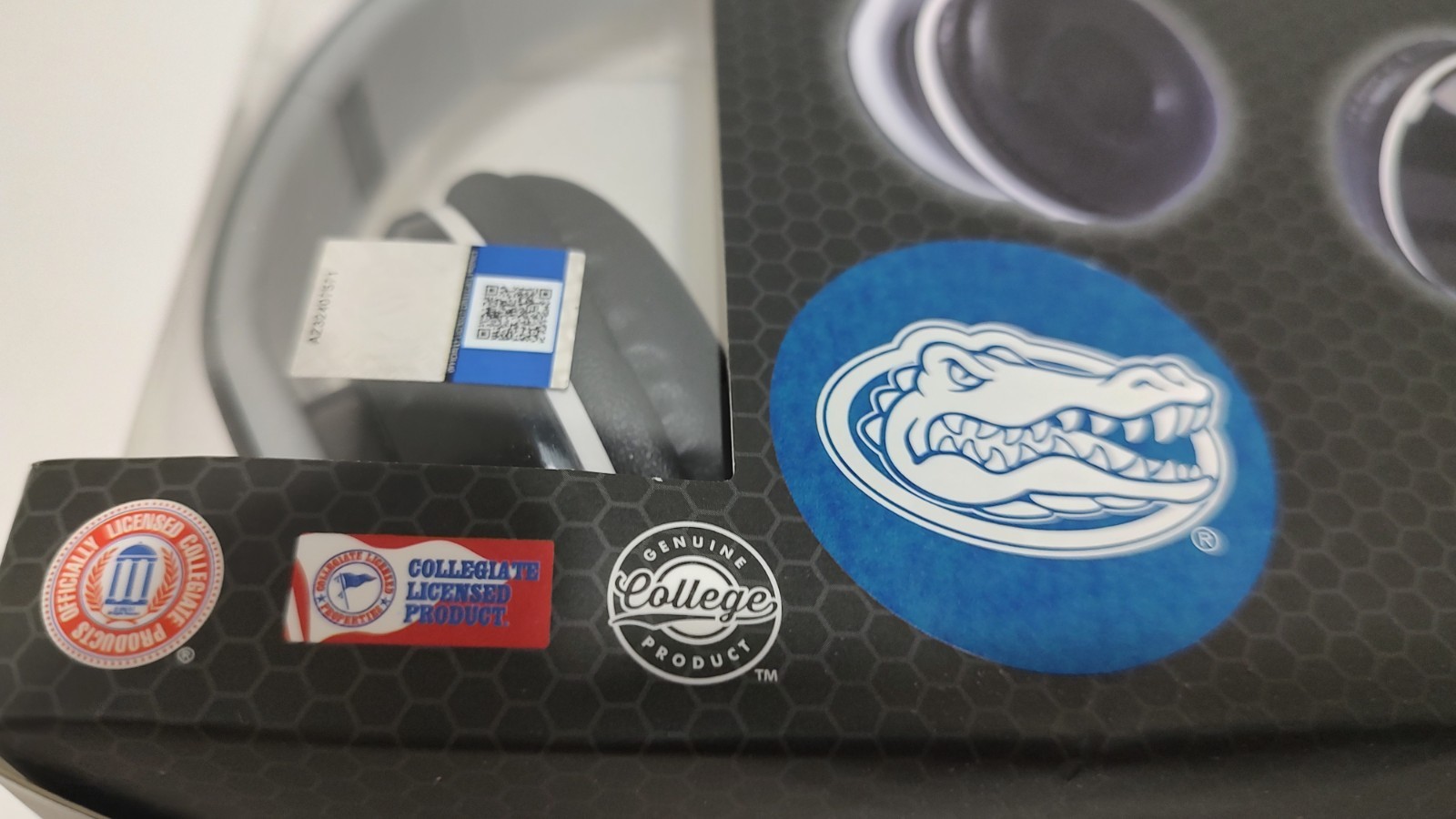 NCAA Florida Gators Foldaway Headphones 3.5mm Black w Blue & White New in Box