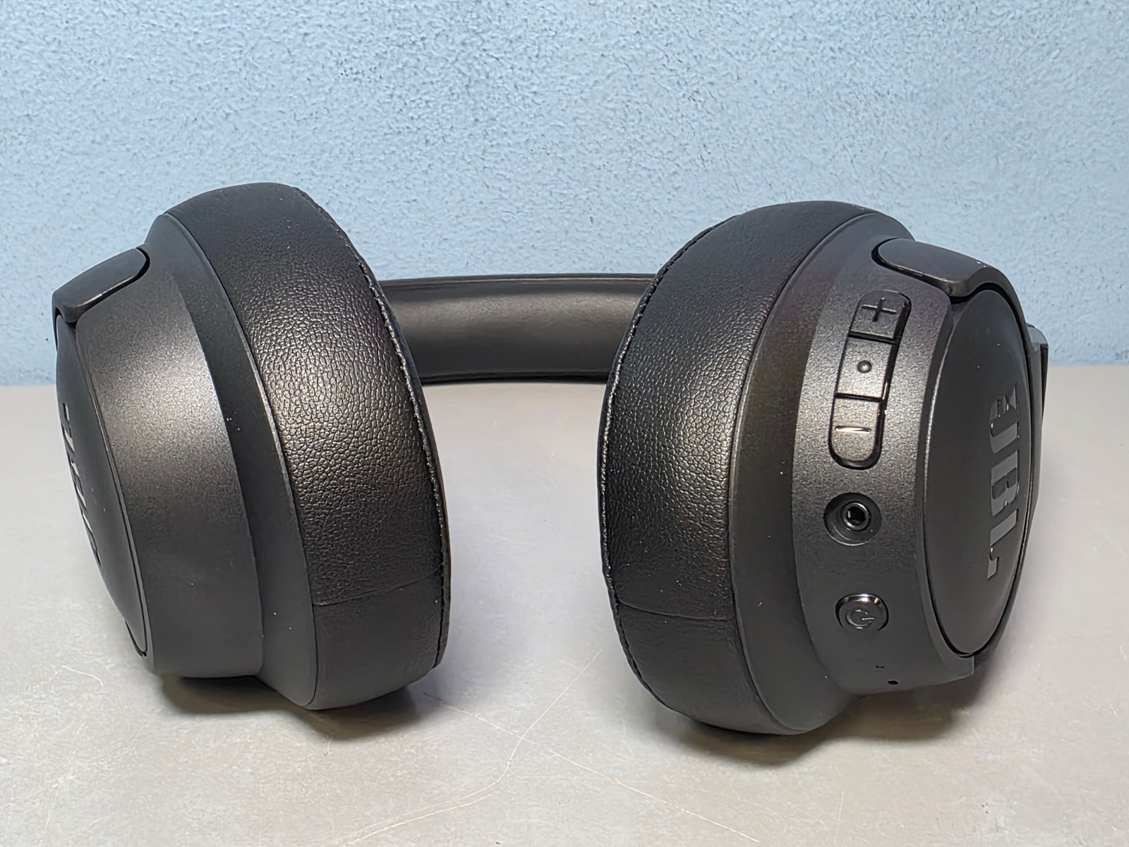 JBL Tune 720BT Wireless Bluetooth Headphones -Pure Bass Sound & Hands-Free Calls