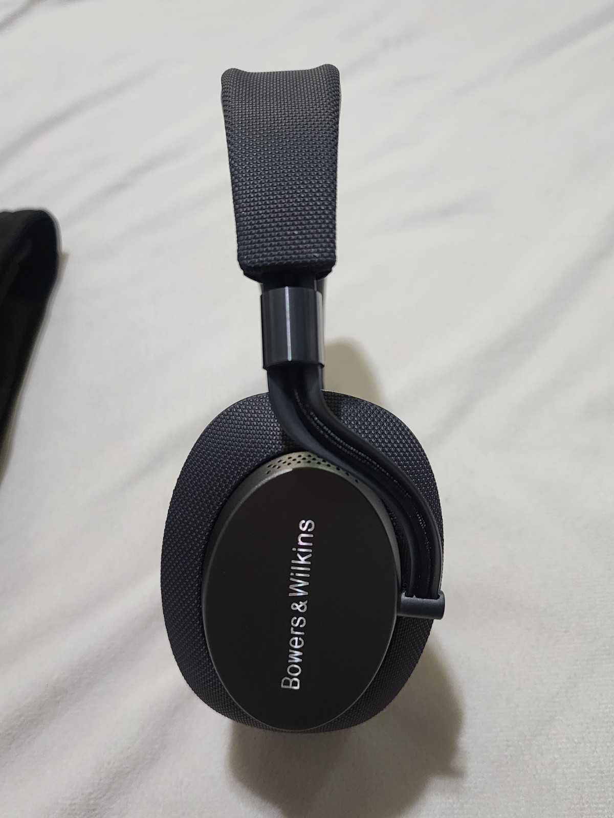 Bowers & Wilkins PX Wireless Adaptive Noise Cancelling Headphones Black WORKS