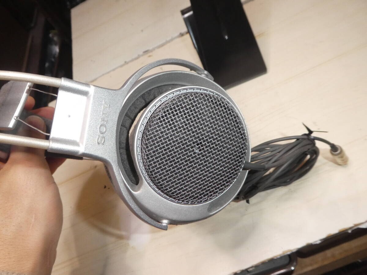 SONY Fully open type headphones MDR-F1 Magnesium alloy Rare Tested From Japan