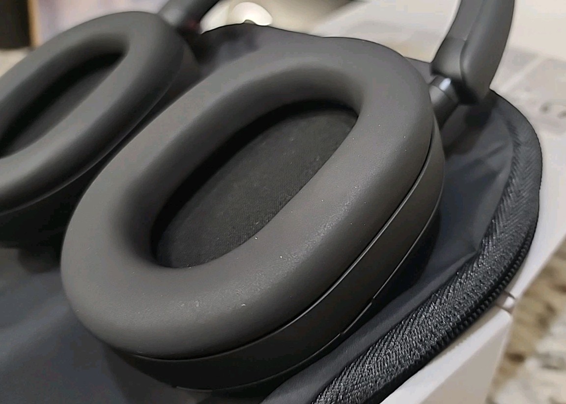 Sony WH-1000XM5SA Wireless Noise Canceling Headphones – Black