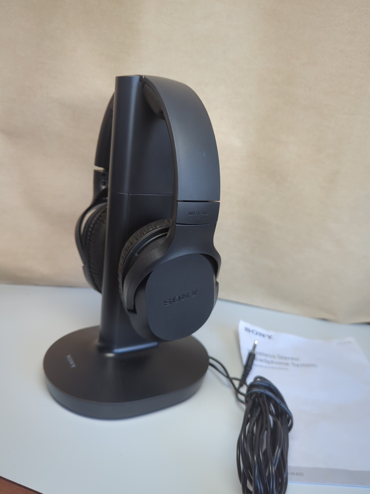 Sony WH-RF400 Wireless Home Theater Headphones Low Use !! w/ Base Cord & Manual