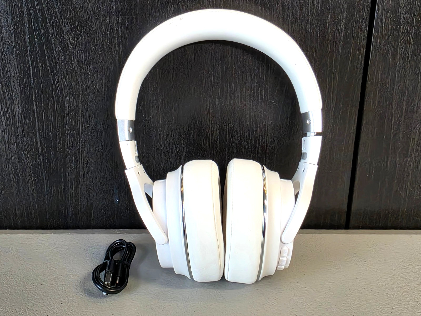 Raycon Everyday Over the Ear Wireless Bluetooth Headphones -White