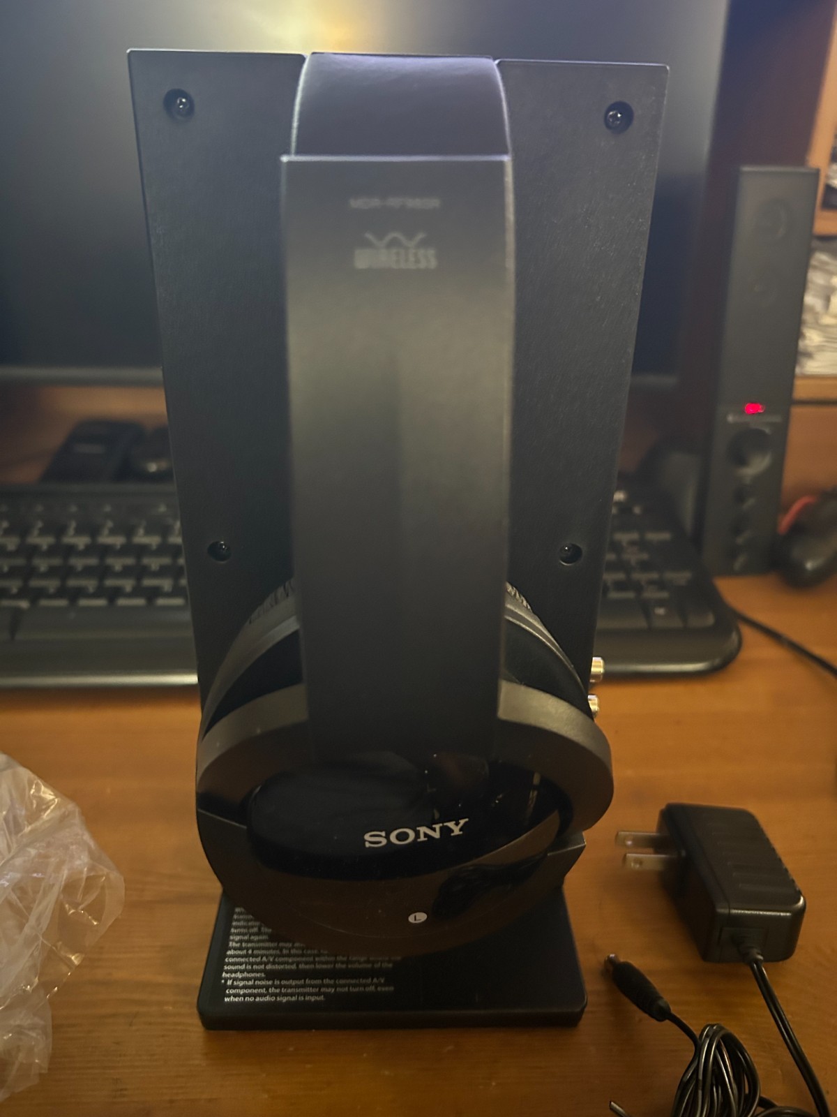 Sony Wireless Over Ear Headphones Black MDR-RF985RK