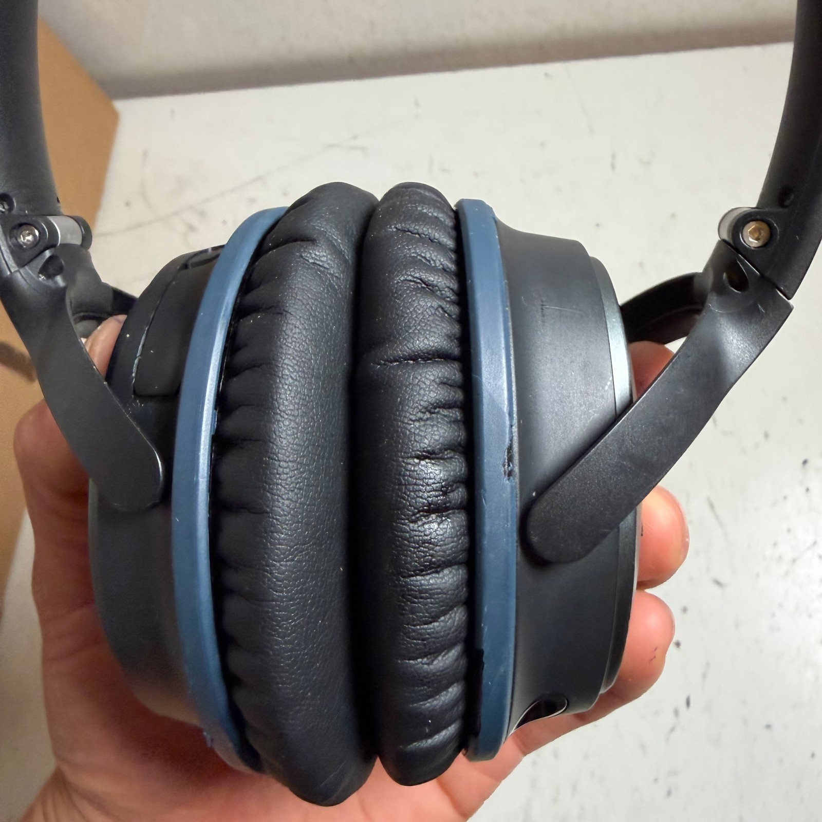 Bose QuietComfort 25 QC25 Dark Gray Noise-Canceling Stereo Wired Headphones