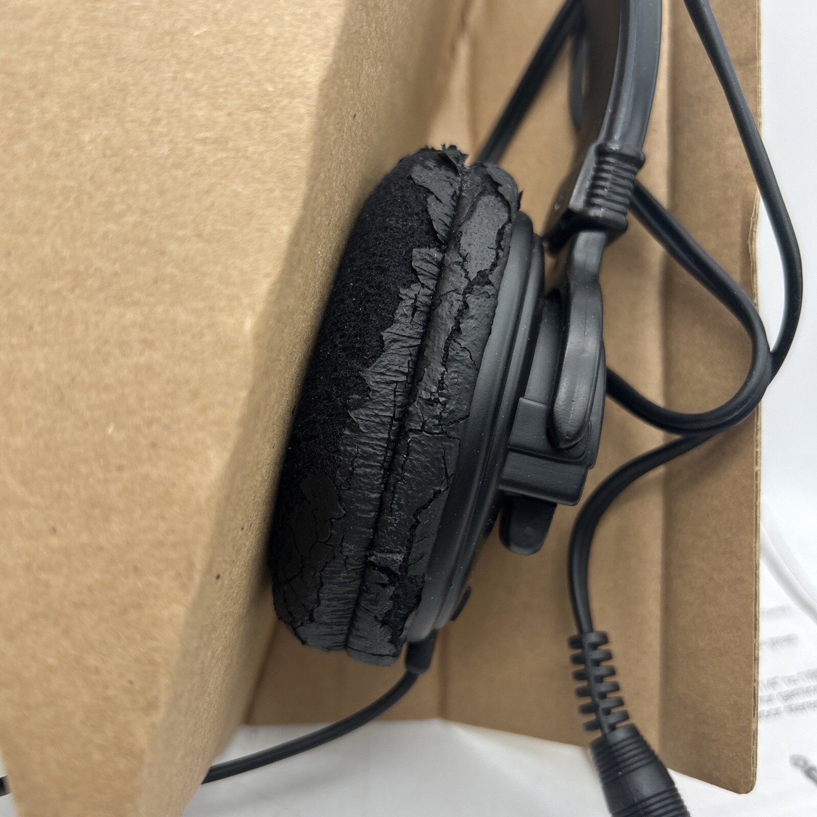 Radio Shack Black Stereo Comfort Headphones 33-1225 Full Sized, In Original Box