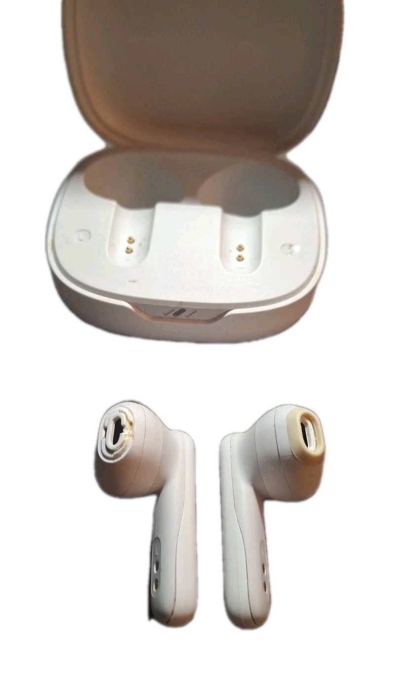 JBL wireless Earbuds White In Case