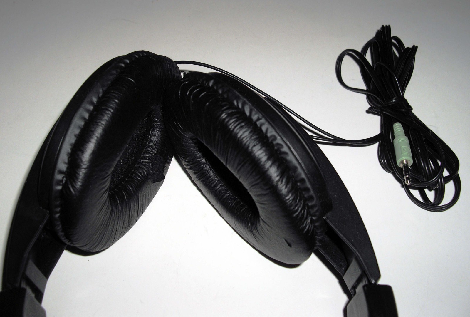 Inland Dynamic Stereo Headphones Black Unknown Model Tested Working