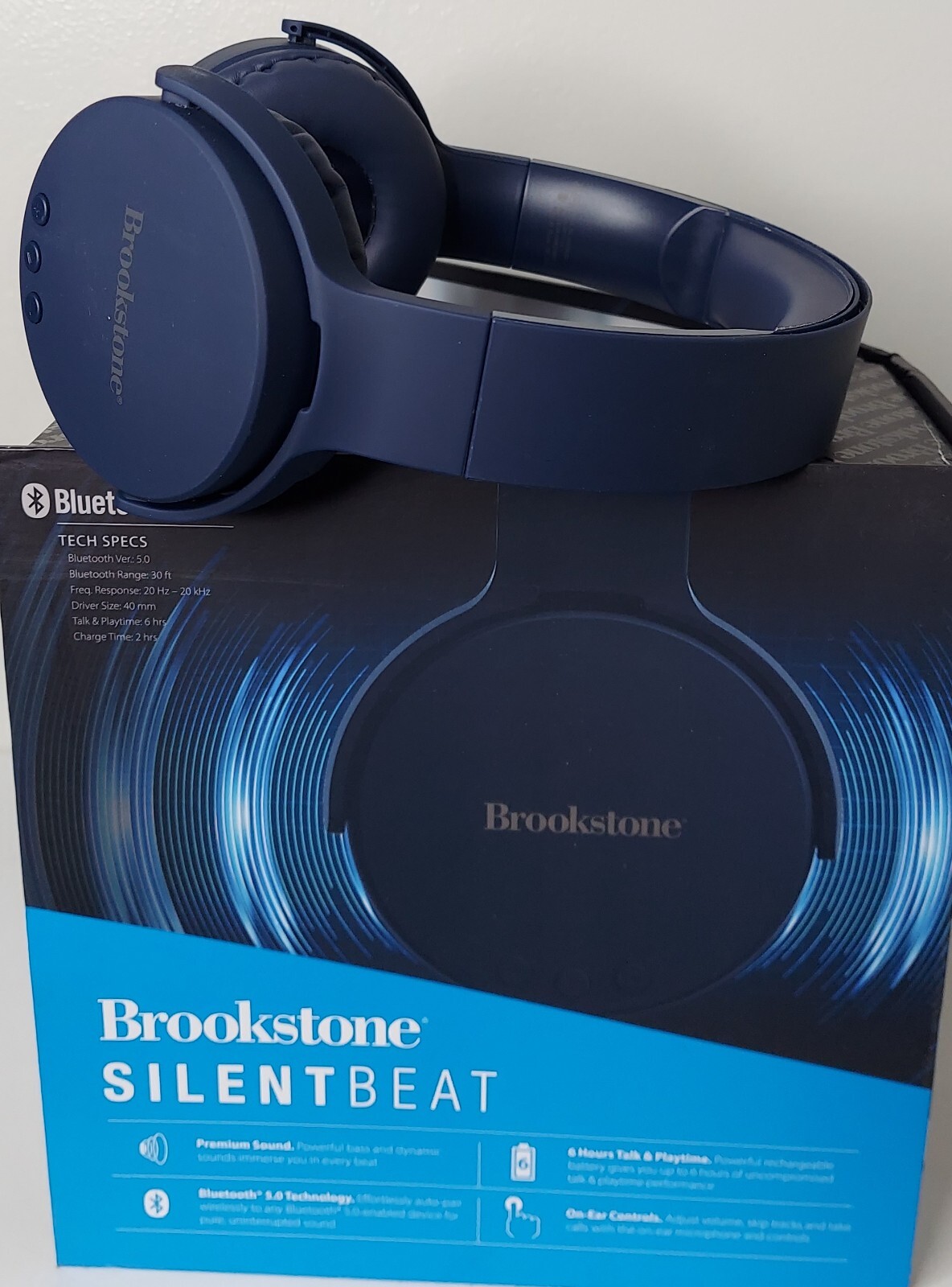 BROOKSTONE SILENTBEAT WIRELESS HEADPHONES