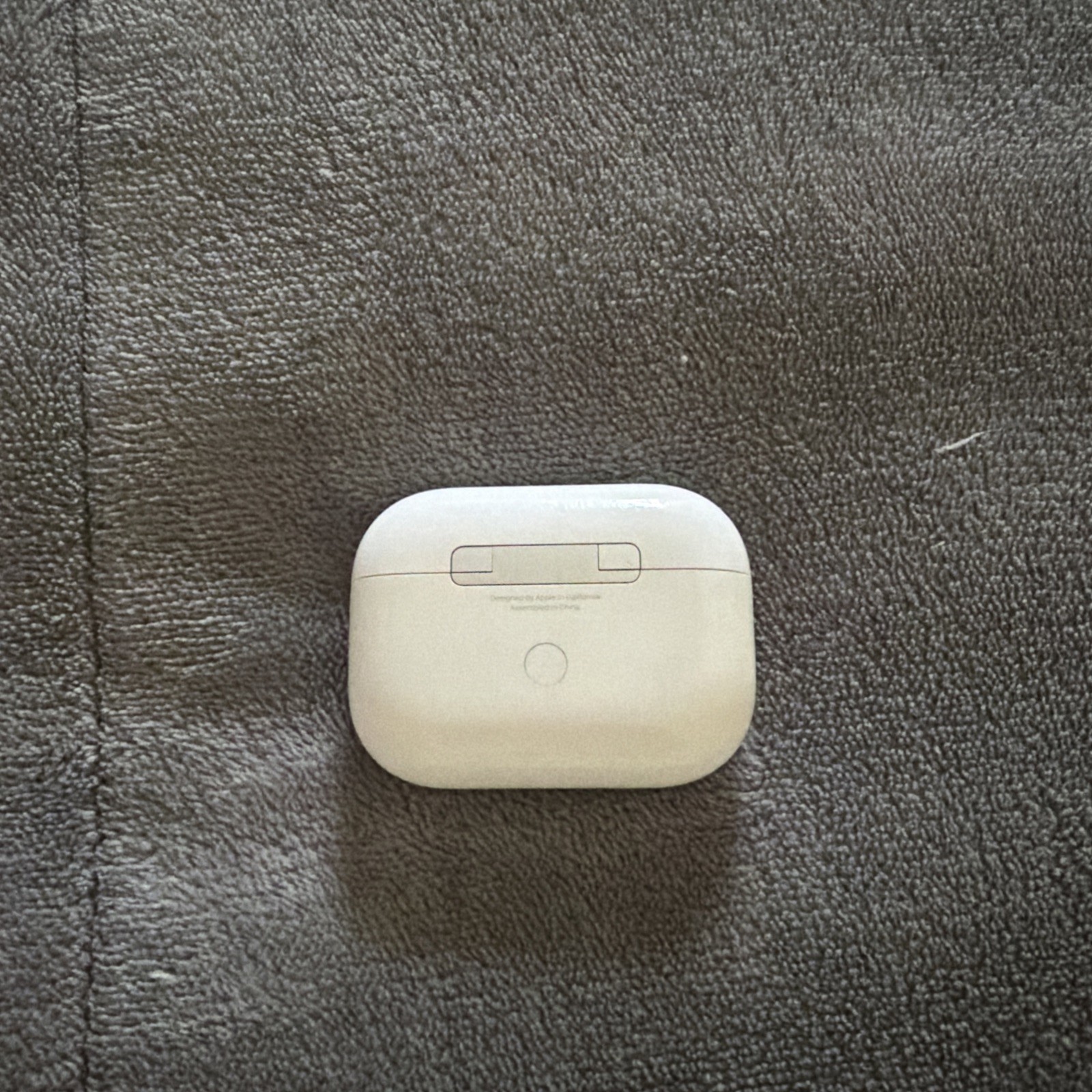 Apple AirPods Pro (1st Generation) – Wireless Earbuds, Charging Case, NO EARTIP