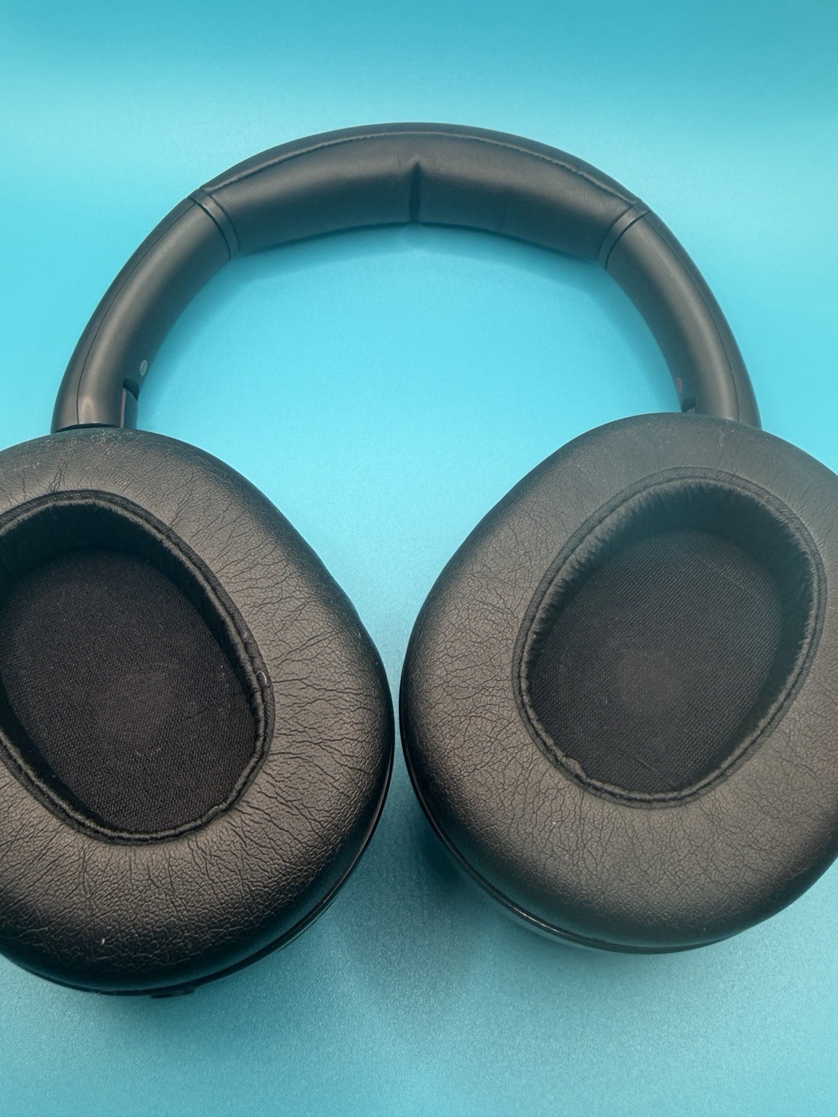 SONY WH-ULT900N NC Headphones – Working But Broken Hinge/read Description