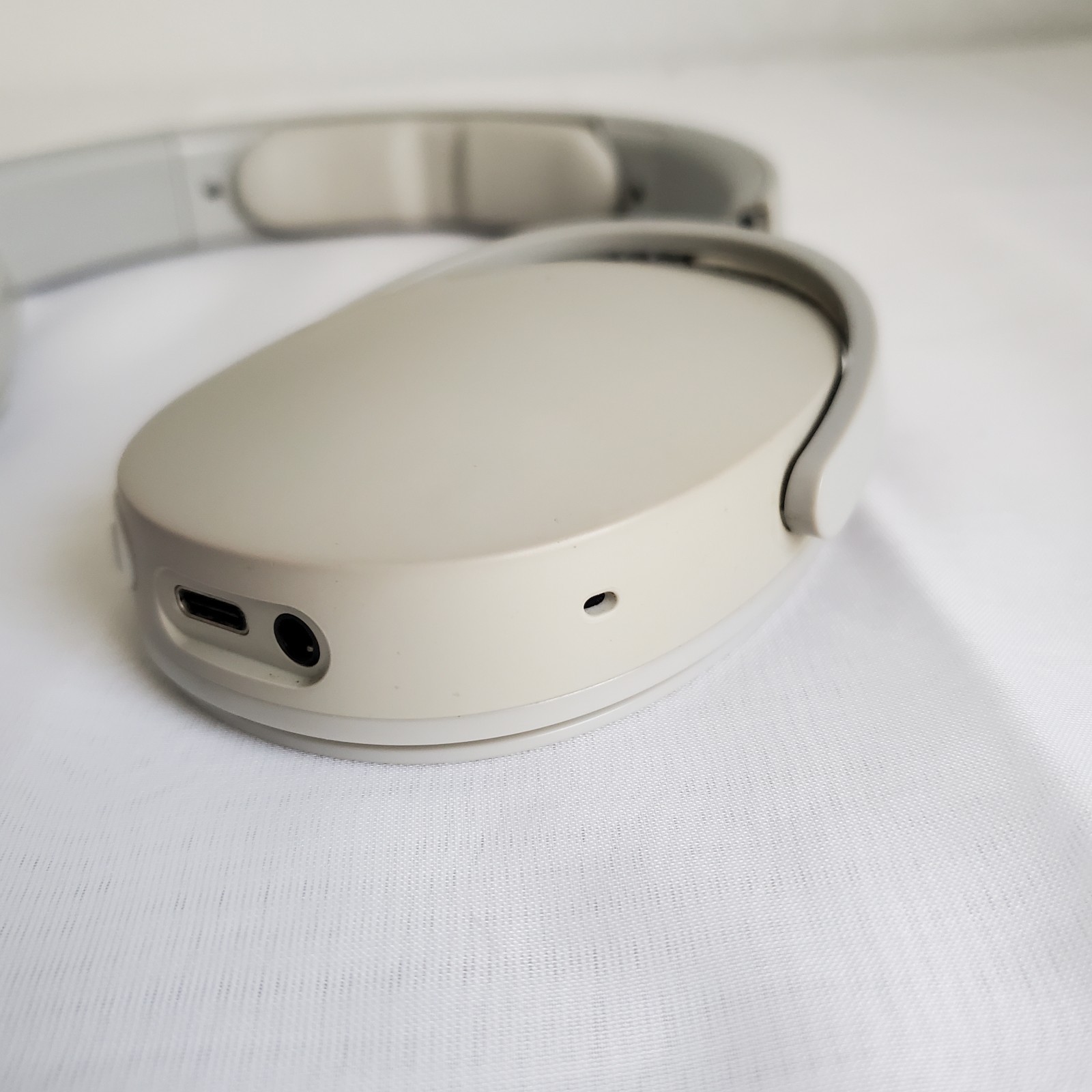 Skullcandy Hesh Evo Wireless Over-Ear Bluetooth Headphones Bone Needs Earpads