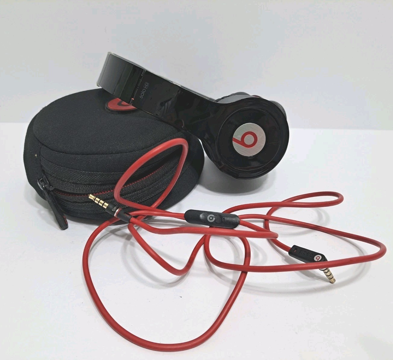 Beats by Dr. Dre Solo HD Headphones Black Red Case Wire
