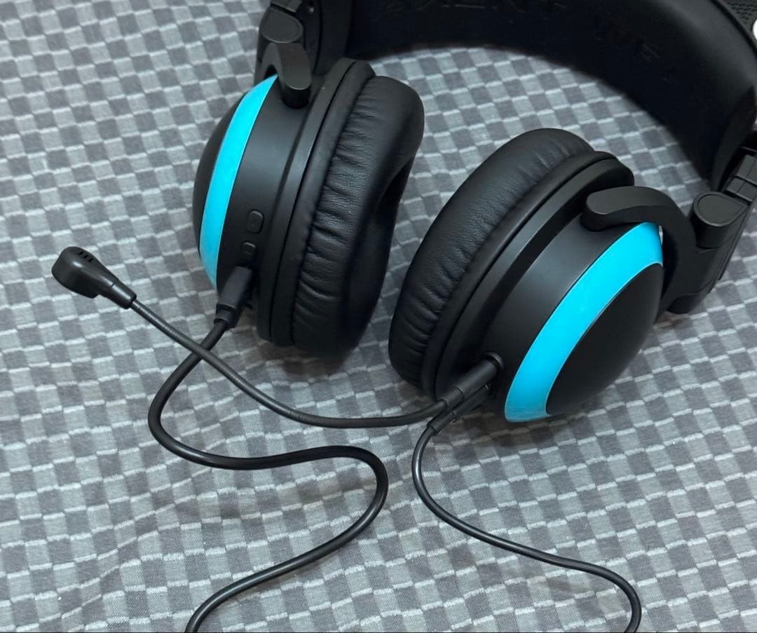 AXENT WEAR Brookstone Cat Ear Headphones with LED Speakers Blue Black w/box O66