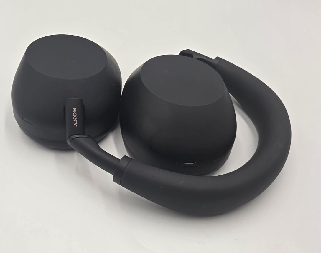 Sony WH-1000XM6 The Best Wireless Noise Canceling Headphones