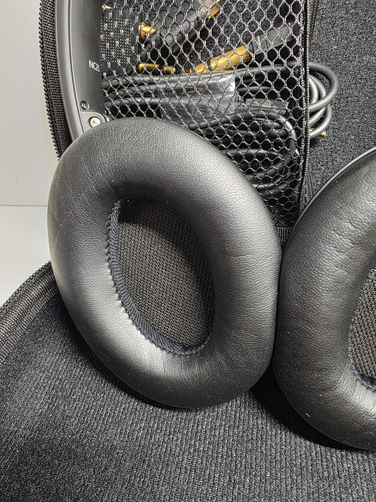 Srhythm NC25 Bluetooth Wireless Stereo Over-Ear Headphones