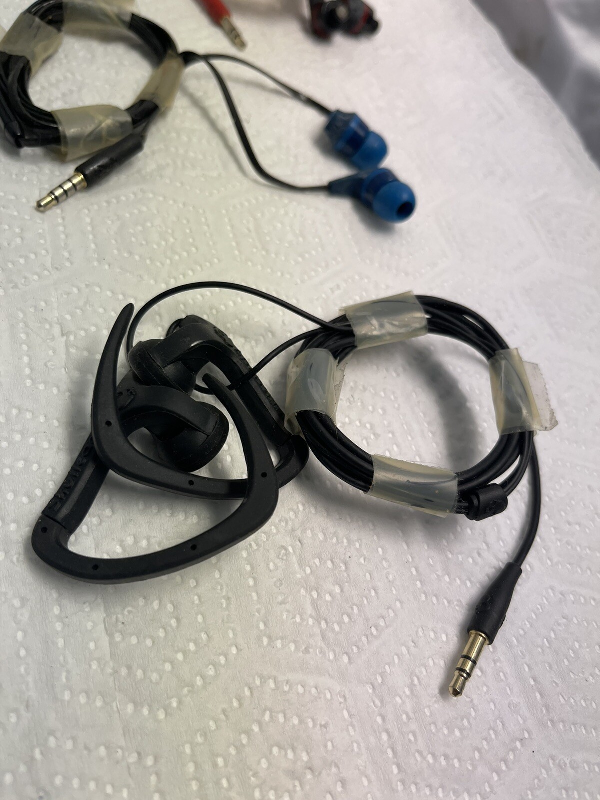iPod Charger Wires / Headphones Also ! / Please Read the Description!!!
