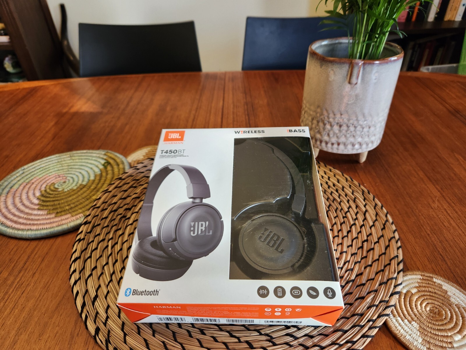 JBL T450BTBLK Wireless On-ear Headphones – Black