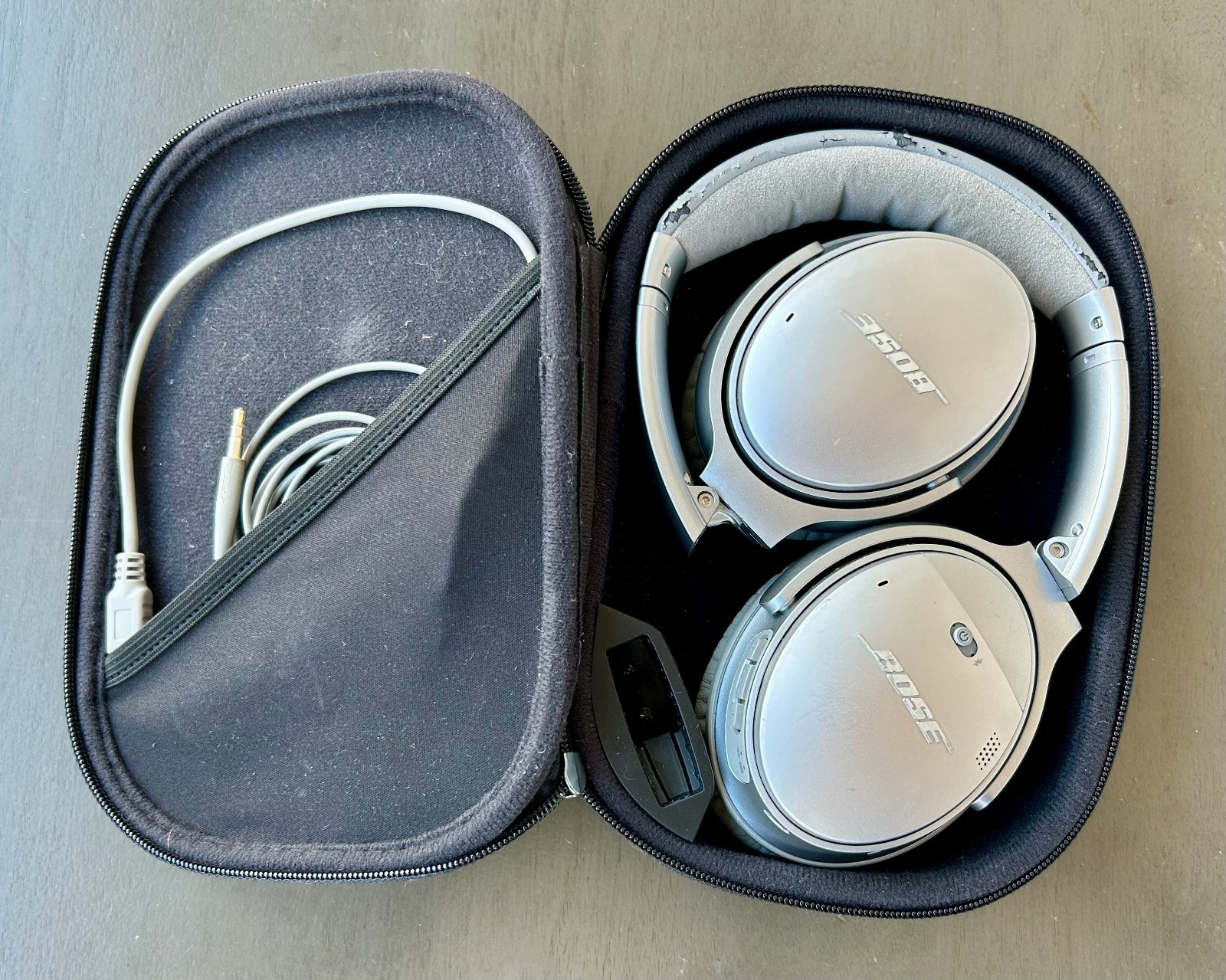 Bose QuietComfort 35 QC35 Wireless Headphones – Silver