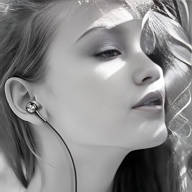 3.5mm Wired Earphones In Ear HIFI Bass Headset with Mic Gaming Sports Earbuds