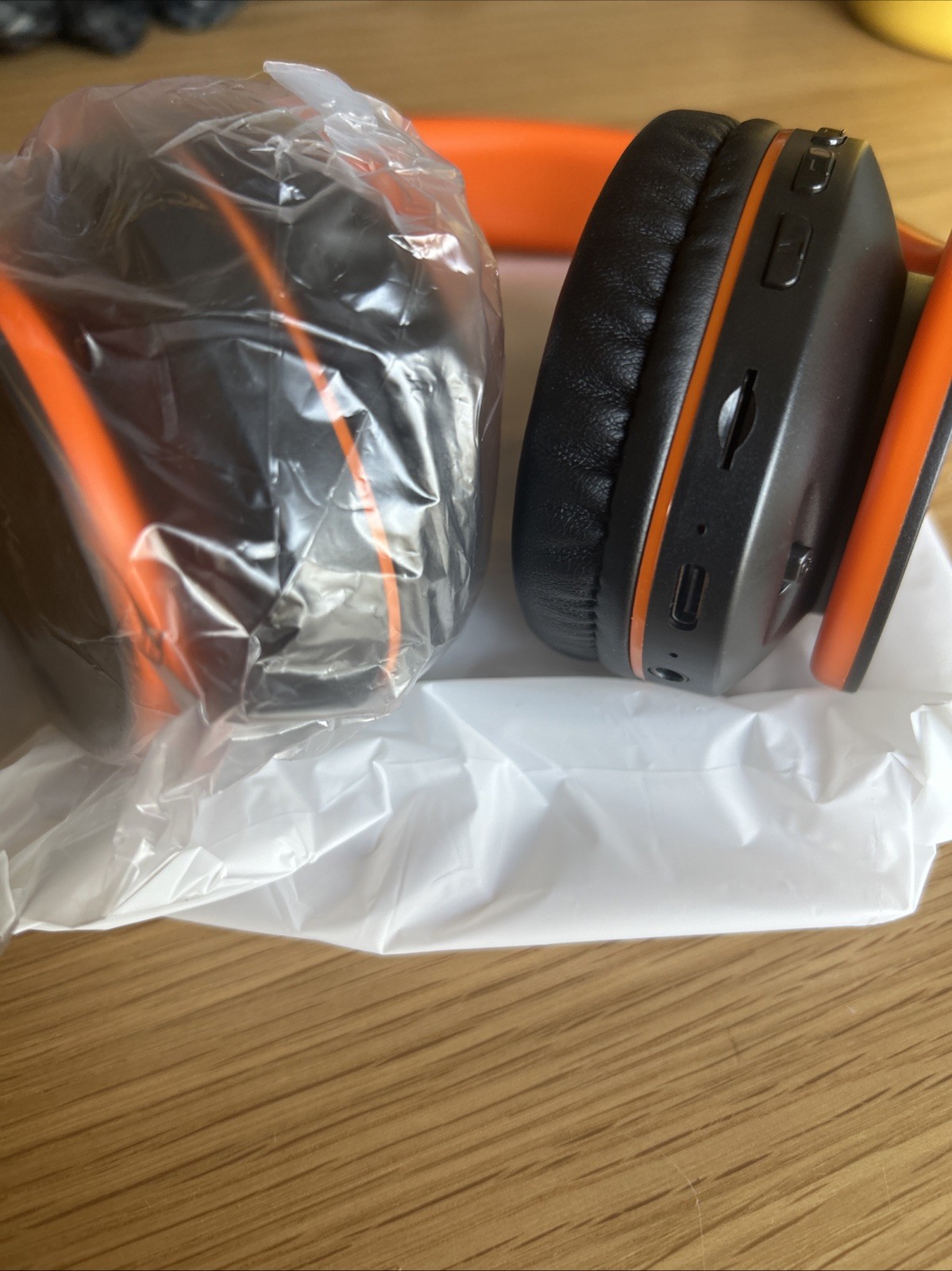 ZIHNIC Bluetooth Headphones Over-Ear, Foldable Wireless Stereo Black & Orange