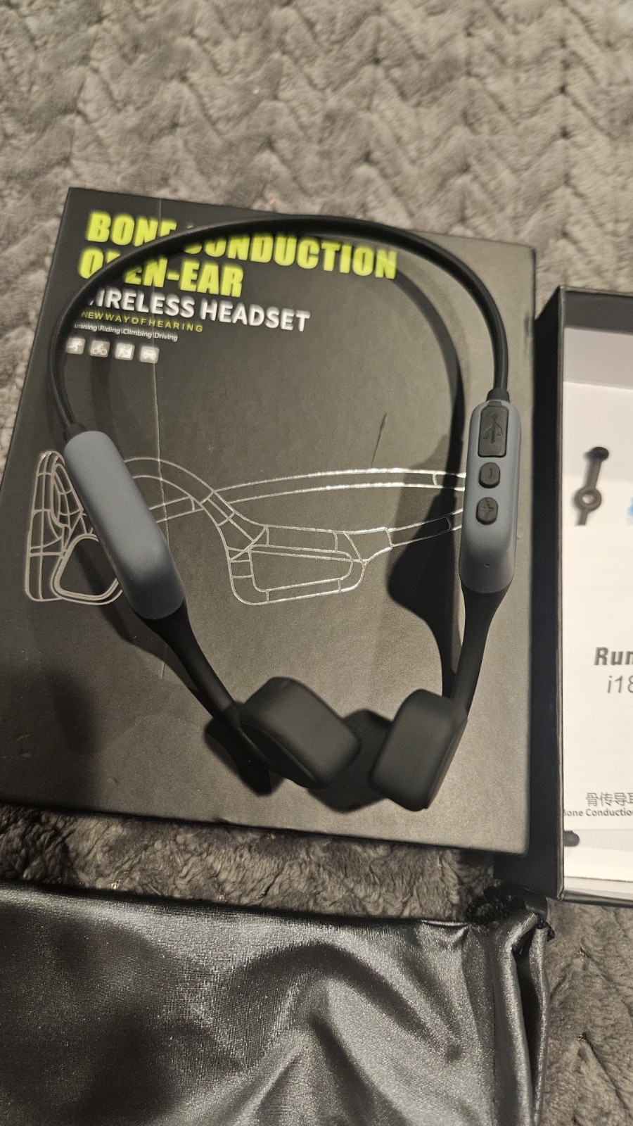 Bone Conduction Open Ear Bluetooth Headphones BLACK NEW