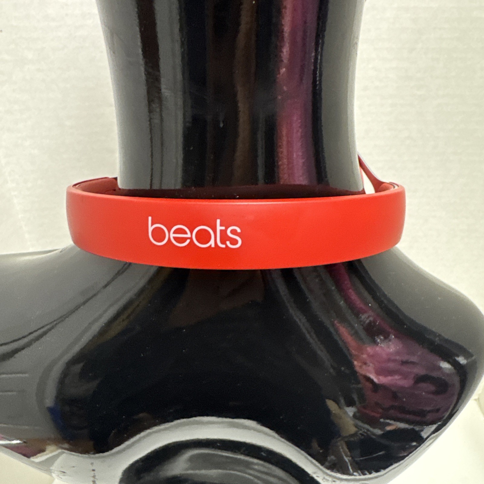 Beats by Dre Foam On Ear Wired Red Headphones Silver Metal Sides Unisex Powerful