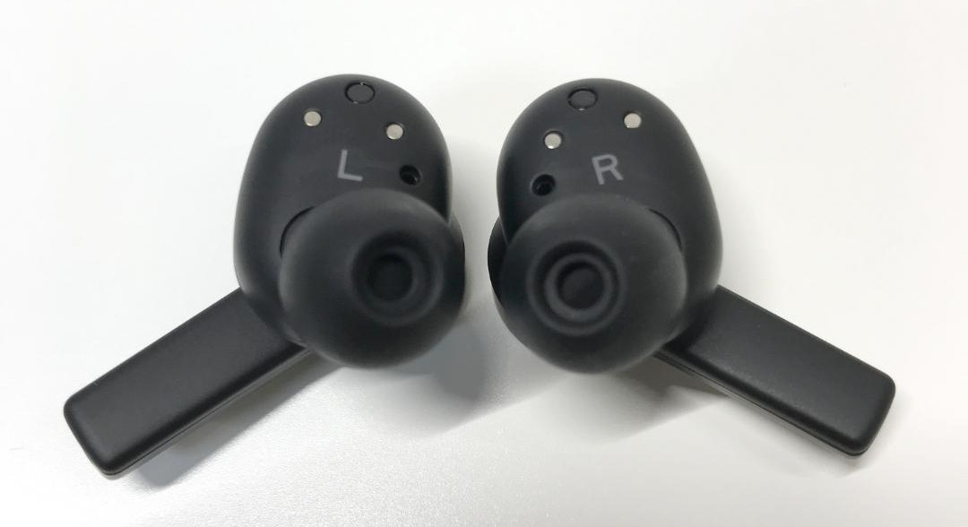 Bang & Olufsen Beoplay EX Ferrari Edition Red Wireless Earphones Mint Condition