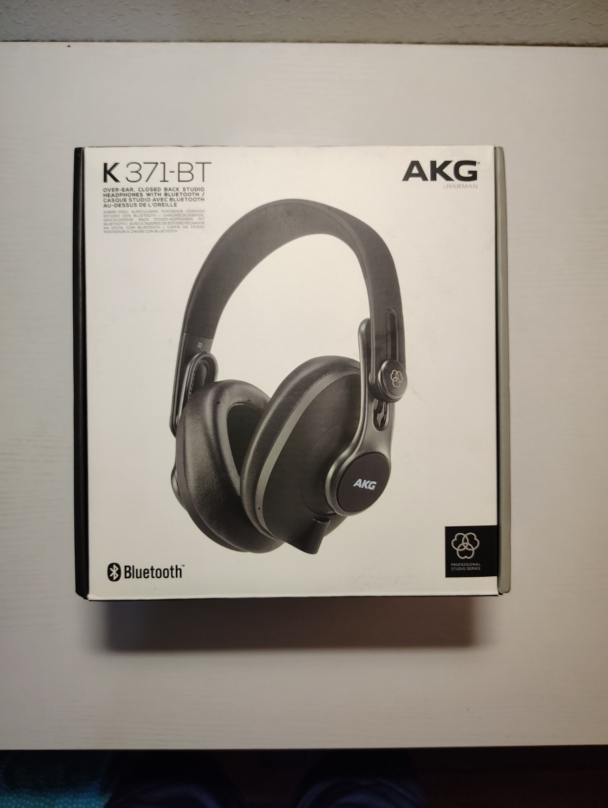 AKG K371-BT Bluetooth Wireless Closed Back Headphones In Good Condition (READ)