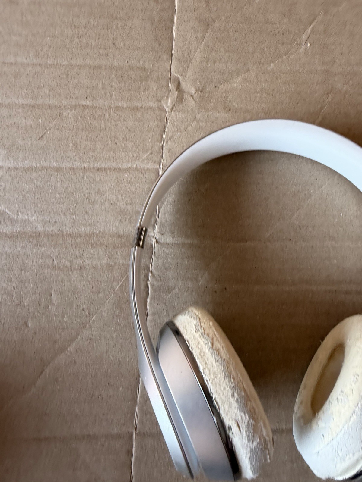 Beats by Dr. Dre Solo3 Wireless Bluetooth On-Ear White Silver 3.5mm AUX Untested