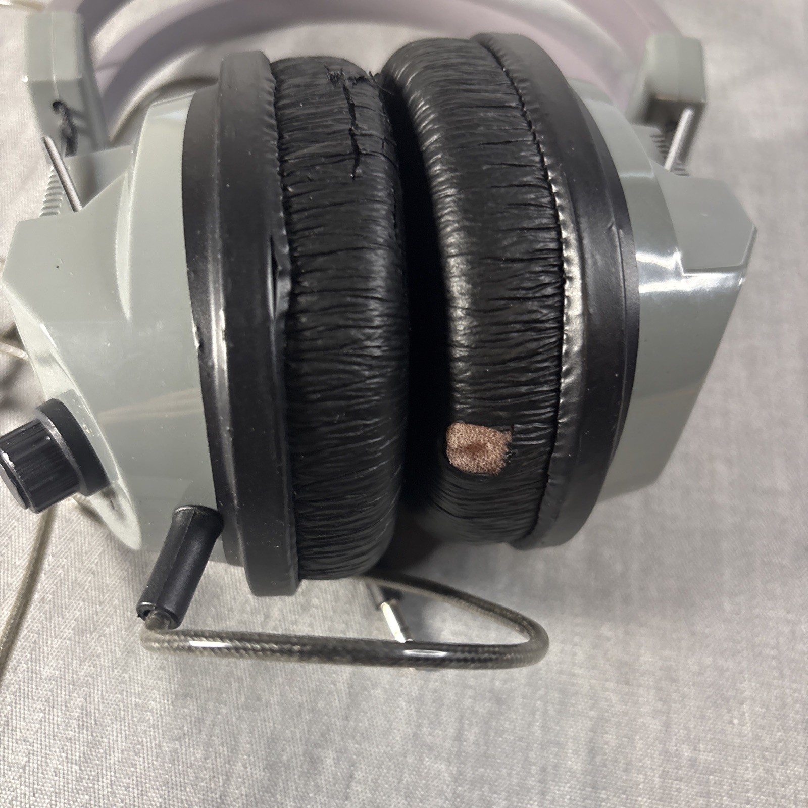 Hamilton Buhl SC-7V Over-Ear Stereo Headphones Volume Control 3.5mm Gray