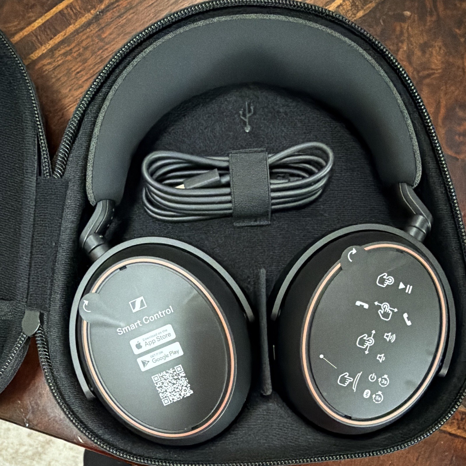 Sennheiser MOMENTUM 4 Wireless Special Edition ANC Mic Over-Ear M4AEBT