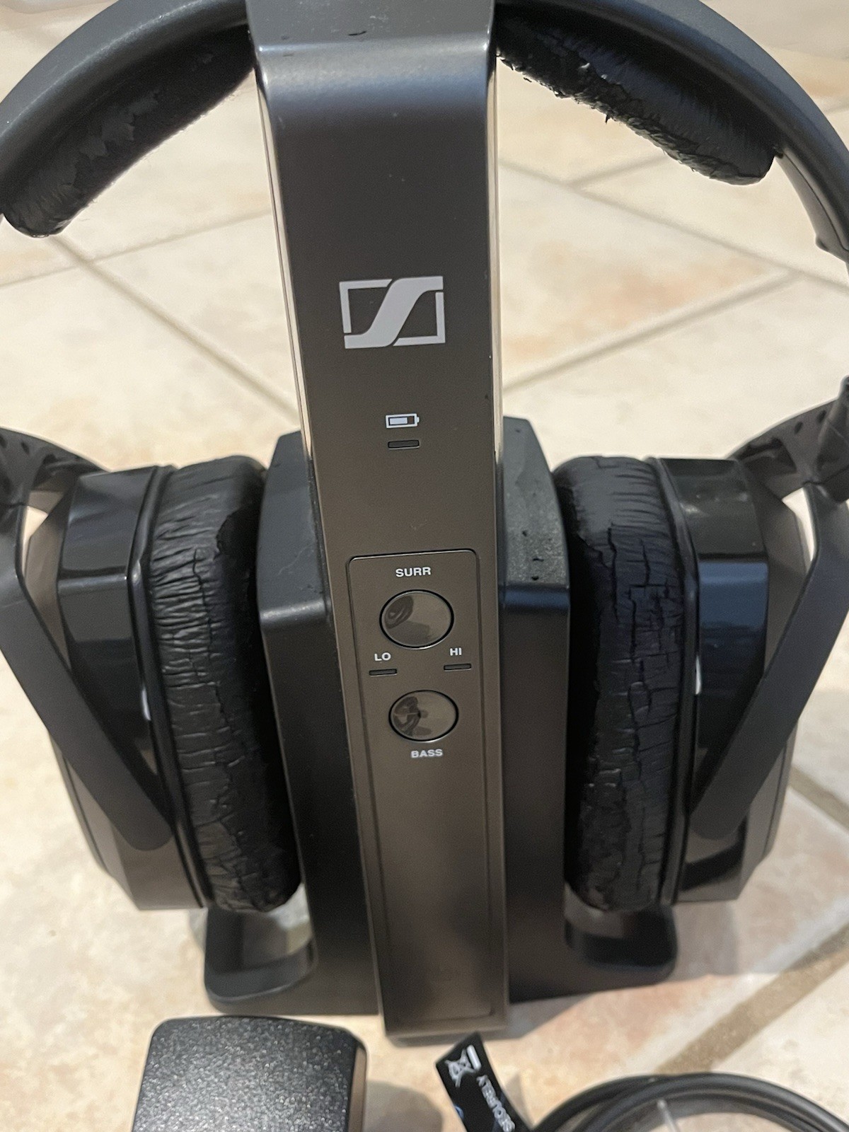 Wireless Sennheiser HDR 175 Headphones with TR 175 Charging Stand See Pics Denny