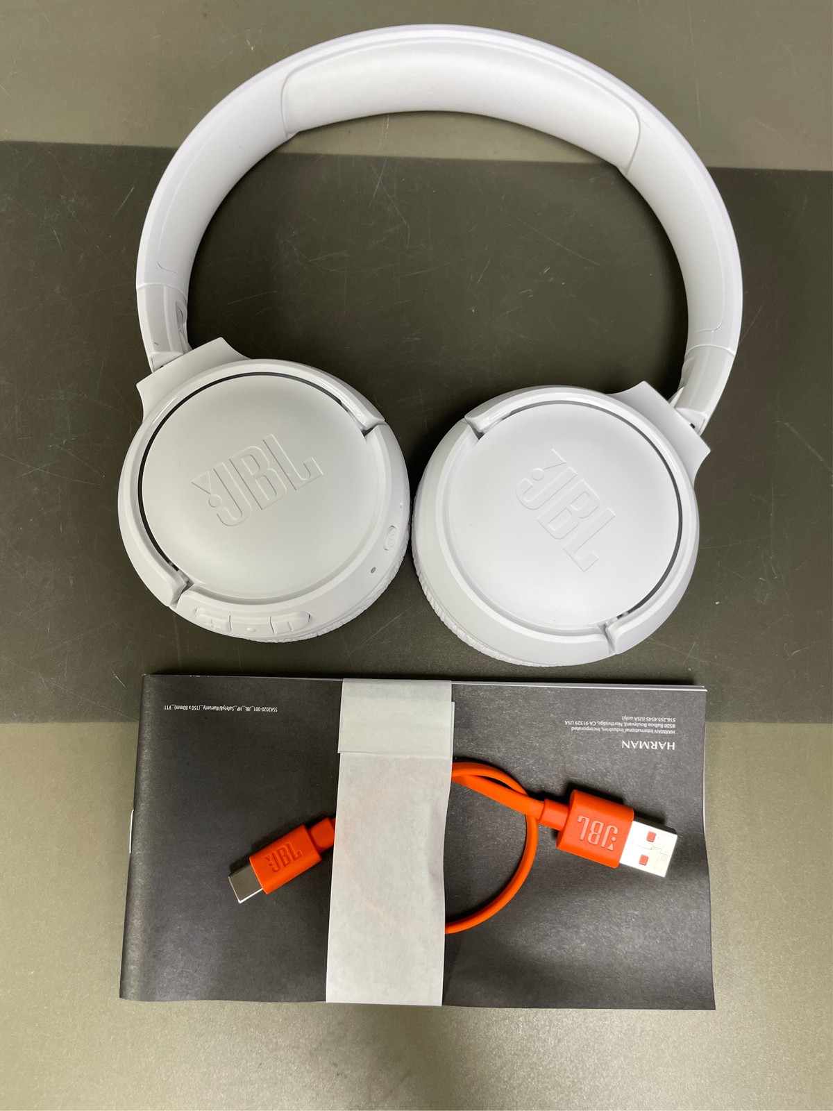 White JBL Tune 520BT Bluetooth Wireless On-Ear Headphones