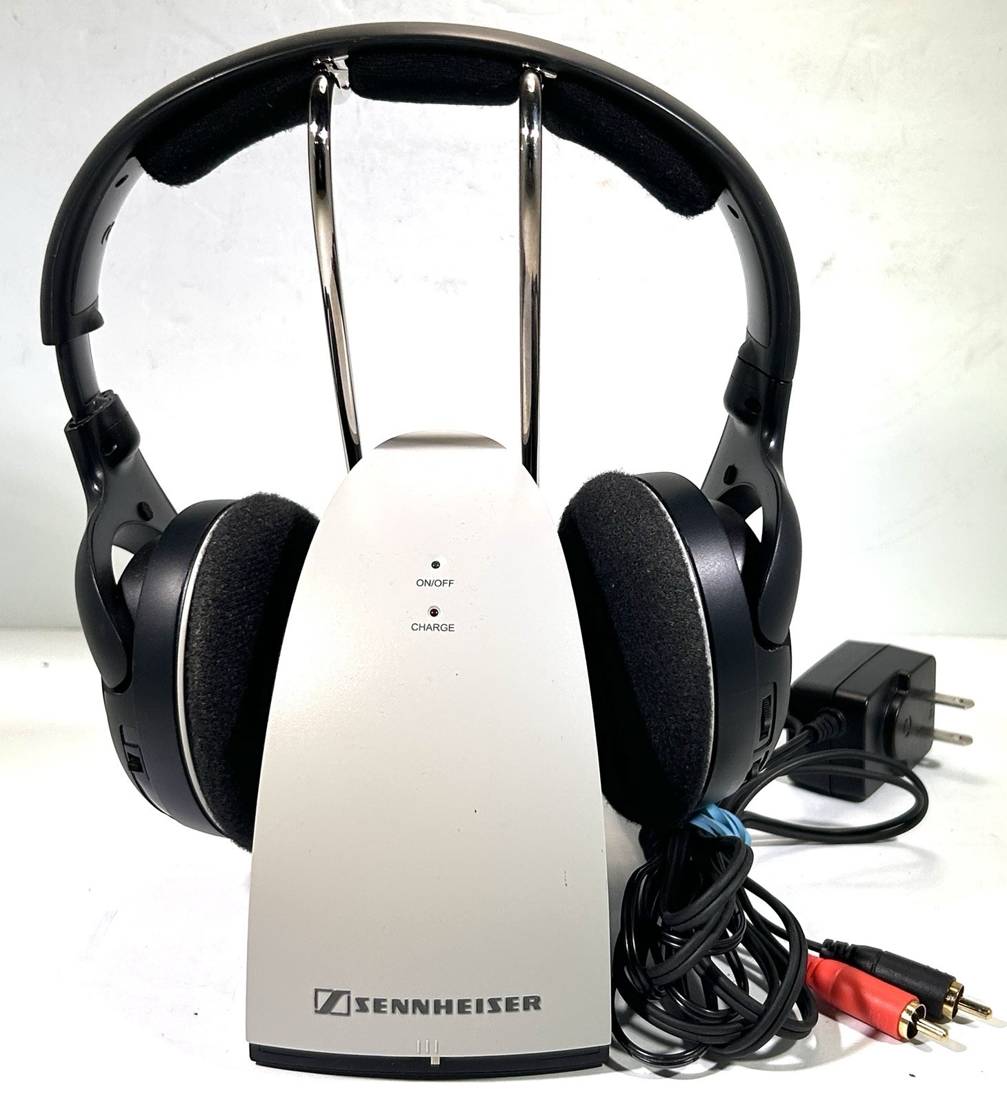 Sennheiser RS 120 RF UHF Wireless Headphones w/ Transmitter Base Black/Gray