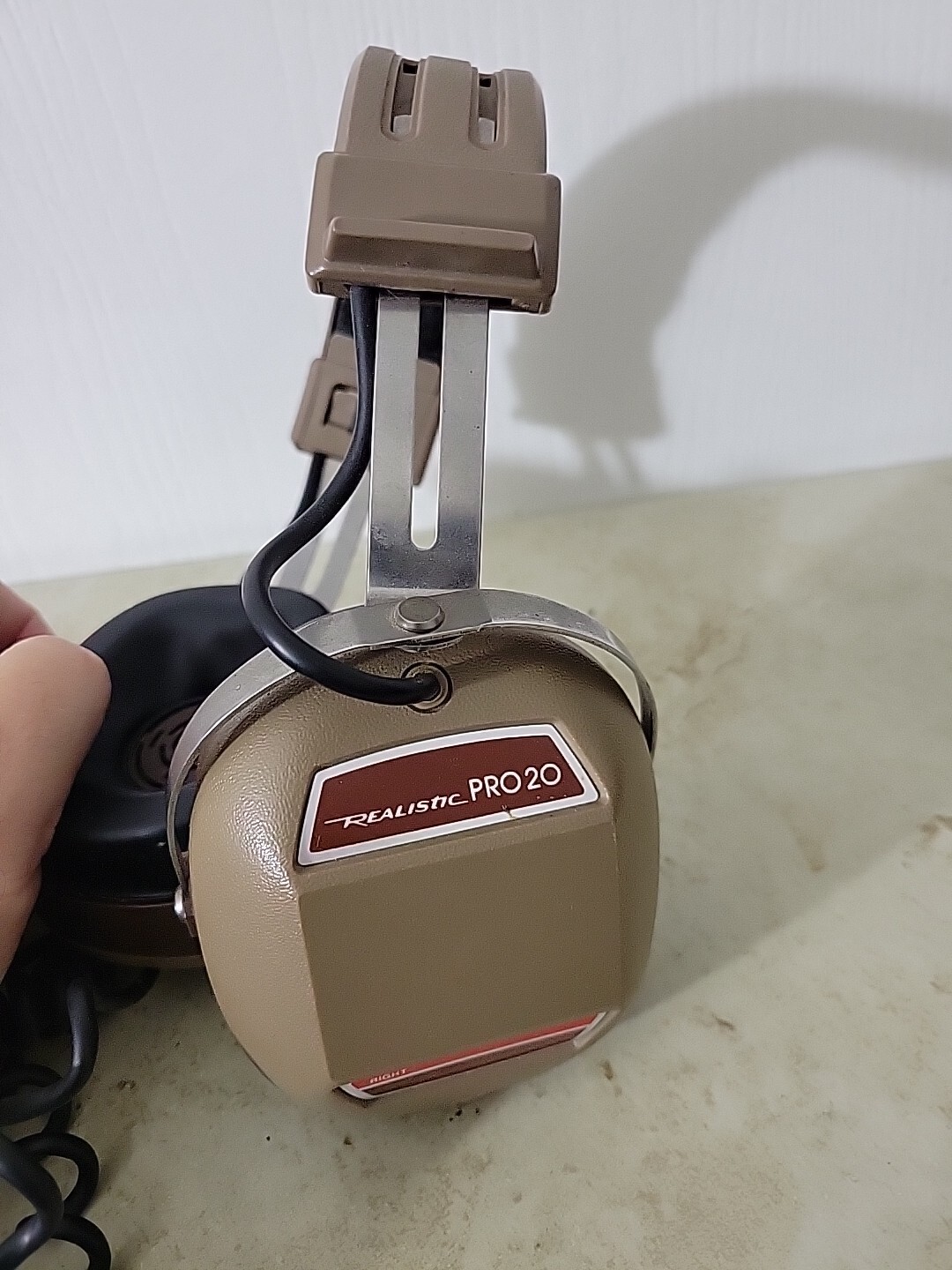 Realistic Pro 20 Over Ear Headphones W/Curly Cable Brown Vintage Radio Shack
