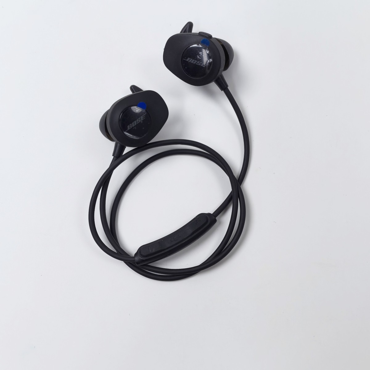 Bose SoundSport In-Ear Headphones Wireless Bluetooth Neckband Earbuds Black