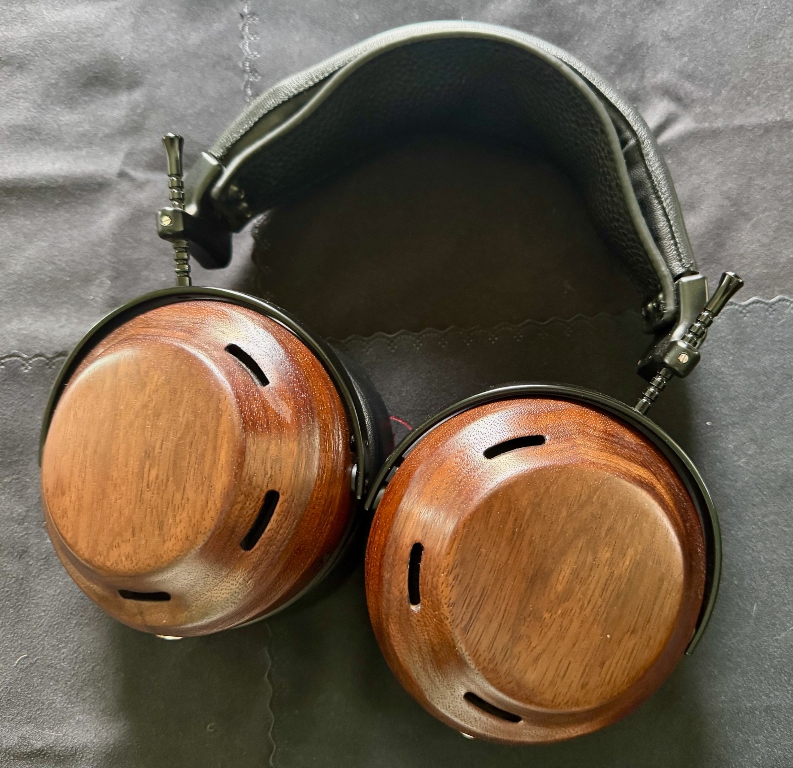 ZMF Ori 3.0 with ZMF Pro XLR Copper, stock 6.35mm, case; has chassis blemishes