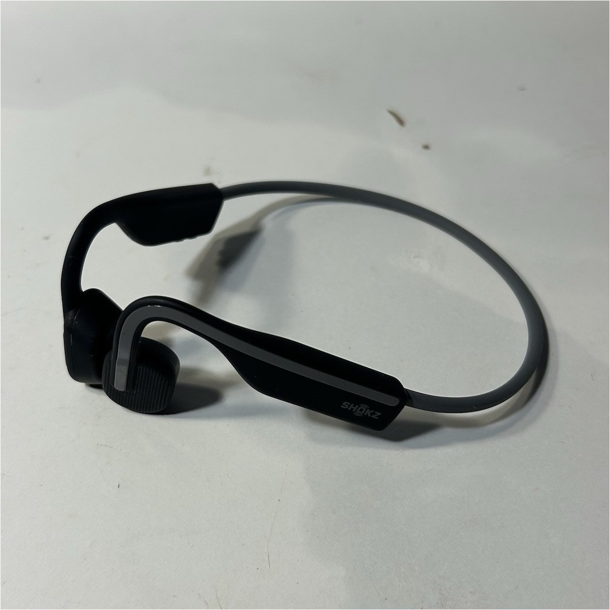 Shokz OpenMove S661 Open-Ear Bone Conduction Bluetooth Wireless.
