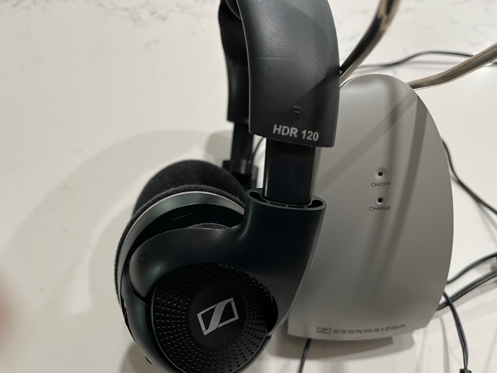 Sennheiser HDR120 Wireless Headphones + TR120 Charger Transmitter Dock -TESTED