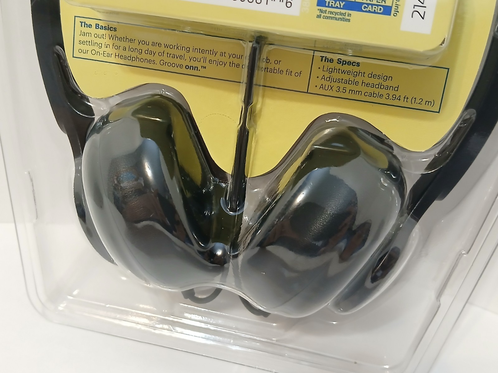 Groove Onn. On-Ear Headphones NEW! Lightweight Adjustable Aux 3.5mm cable 4 Ft.