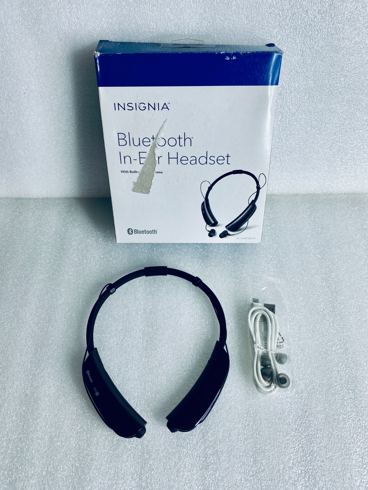 Insignia NS-CAHBTEB01-B Wireless Bluetooth In-Ear Headset W/ Microphone